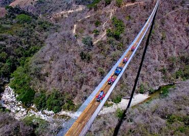 Puerto Vallarta estrena un puente colgante de vértigo