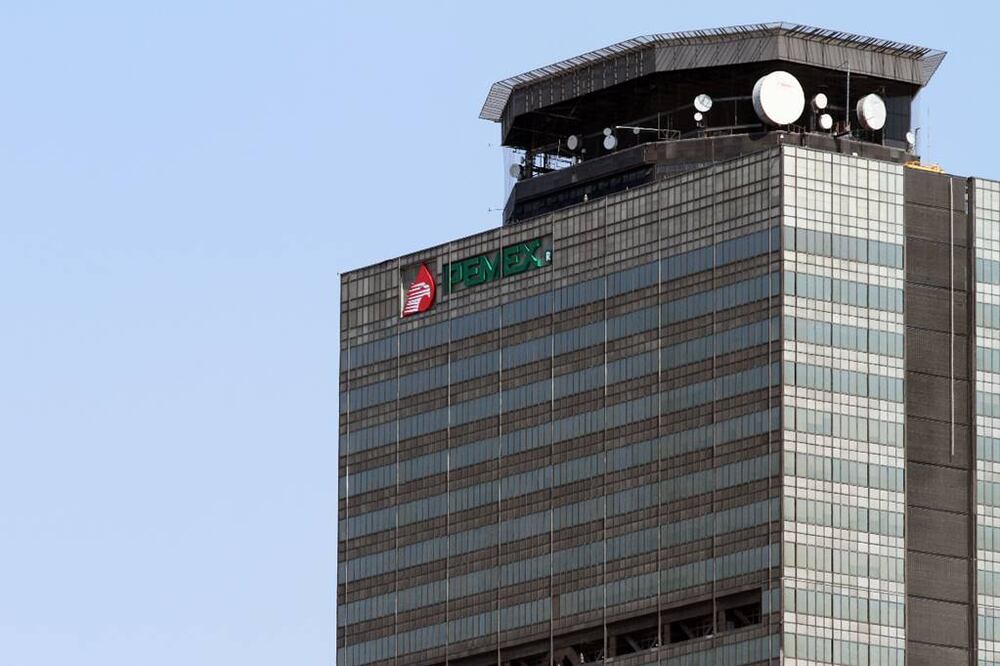 El ajuste al gasto de la petrolera debe considerar las adecuaciones presupuestales que requiera durante el ejercicio fiscal 2016 (Archivo. EL UNIVERSAL)