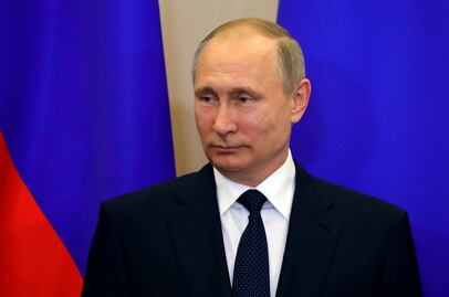 Putin ofrece revelar conversación entre Trump y el canciller ruso
