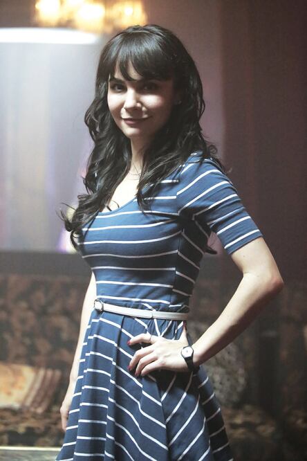 En la primera parte de la historia, Higareda es la maestra Lucy (ALEJANDRA LEYVA. EL UNIVERSAL)