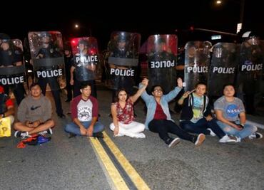 About 20 demonstrators arrested outside of Trump rally in California