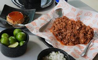 Cuatro de Barrio: el restaurante mexicano que sirve quesabirrias, birriamen, ensaladas, y hasta cereal con leche