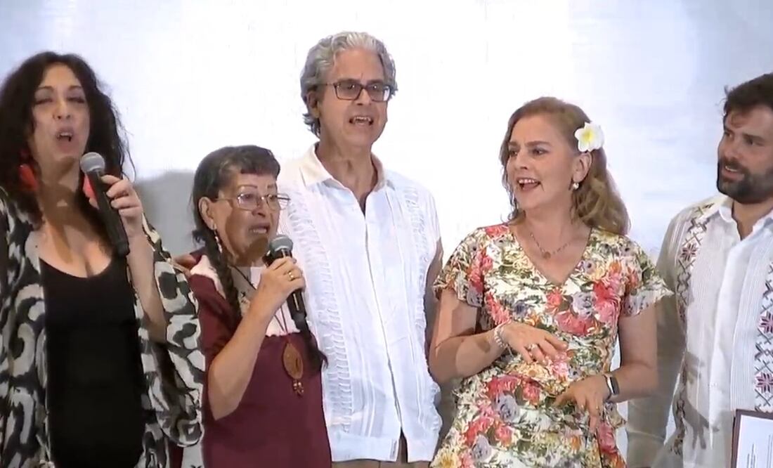 Beatriz Gutiérrez Müller organizó un "palomazo" de "Bésame mucho". Foto: Captura