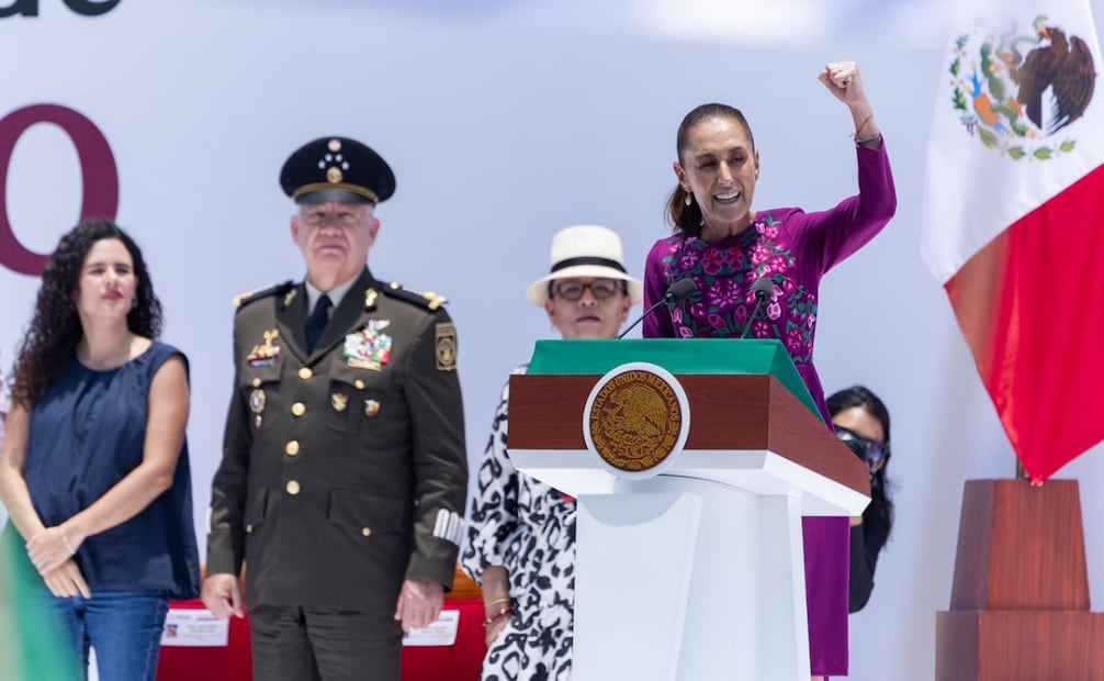 Asisten 130 mil personas al informe de Claudia Sheinbaum; autoridades reportan saldo blanco.
Foto Hugo Salvador/El Universal
