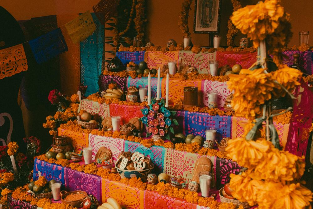 El Día de Muertos es una de las tradiciones más importantes y sorprendentes en México.
Foto: Pixabay