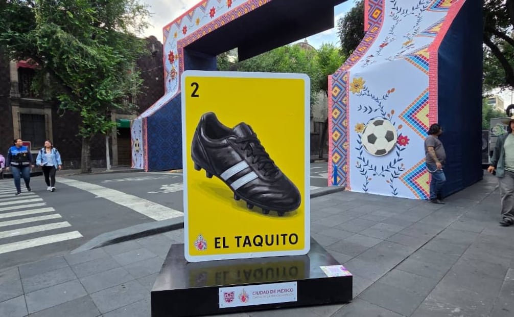 En 20 de Noviembre colocan trajineras y puestos de tamales; promueven ambiente mundialista.
Foto: Frida Sánchez