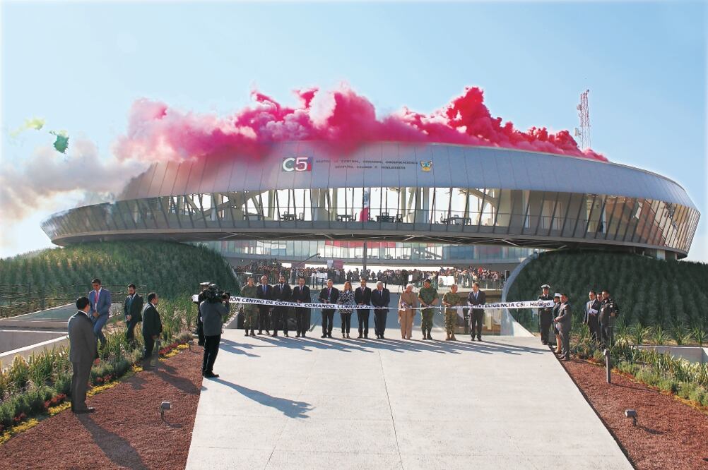 El presidente Andrés Manuel López Obrador inauguró el C5i de Hidalgo, acompañado por su gabinete de seguridad, entre ellos Alfonso Durazo, así como por el gobernador Omar Fayad. /BLANCA GUTIÉRREZ. EL UNIVERSAL