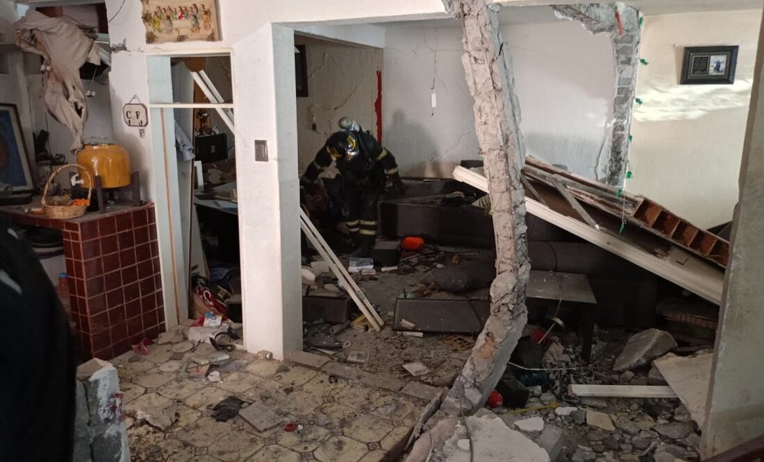 Explosión por acumulación de gas deja dos heridos en Coyoacán. Foto: Especial