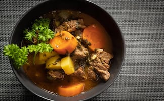 Cuál es la mejor carne para hacer caldo de res 
