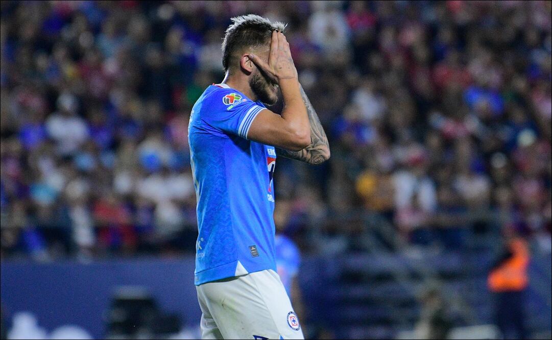Cruz Azul sufre en el Lastras y recibe goleada por parte del San Luis - Foto: Imago7