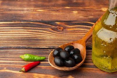 ¿Qué enfermedades combaten las aceitunas negras?
