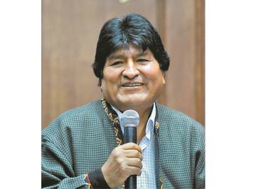 Evo le hace “fuchi, guácala” a mezcales oaxaqueños