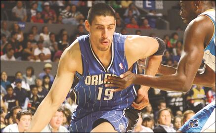 Gustavo Ayón estuvo cerca de regresar a la NBA