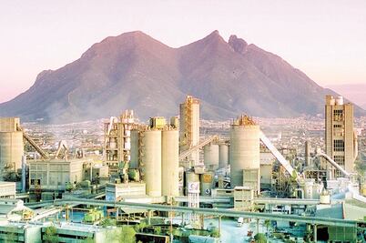 Cemex refinancia su deuda por 3,793 mdd
