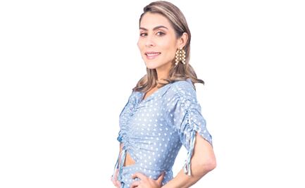 María León presume su abdomen