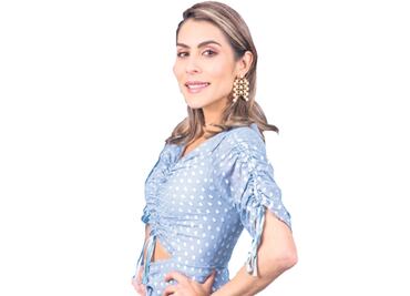 María León presume su abdomen