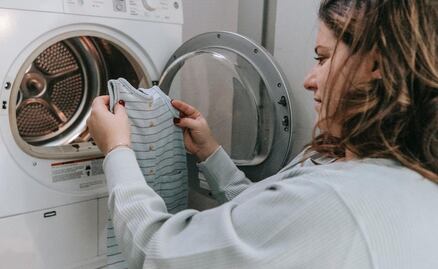Cómo quitar las manchas de aceite de la ropa
