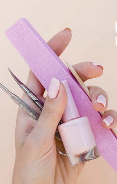 ¿Cómo retirar las uñas de gel desde la comodidad de tu casa?