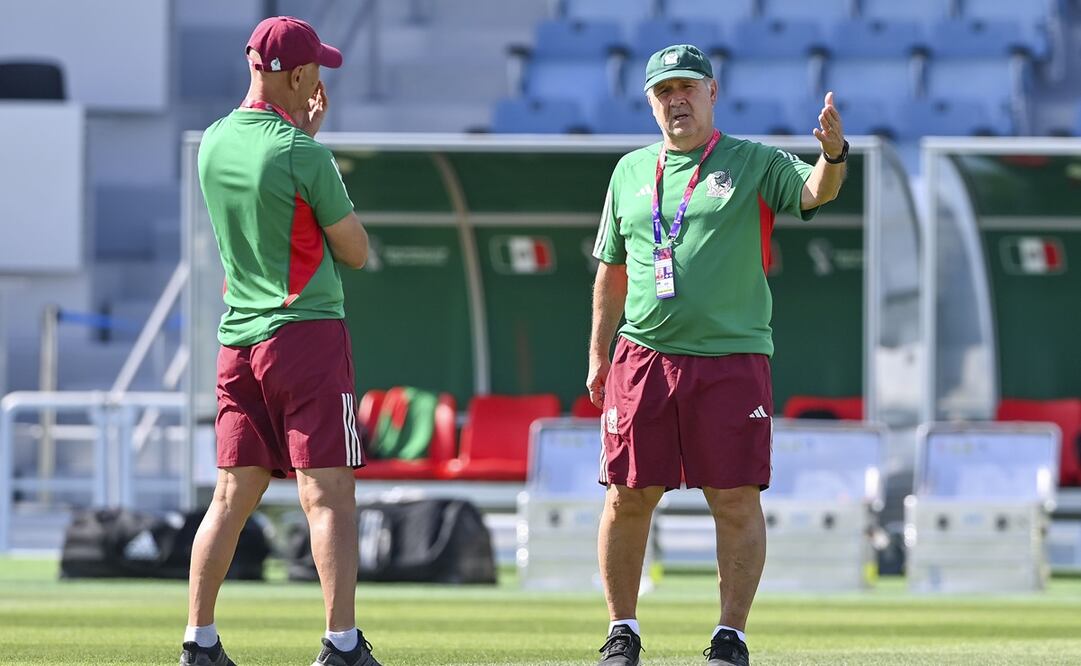 Gerardo Martino dirigiendo un entrenamiento de la Selección Mexicana - FOTO: Imago7
