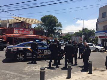 Delincuente y policías se enfrentan a tiros en la Narvarte