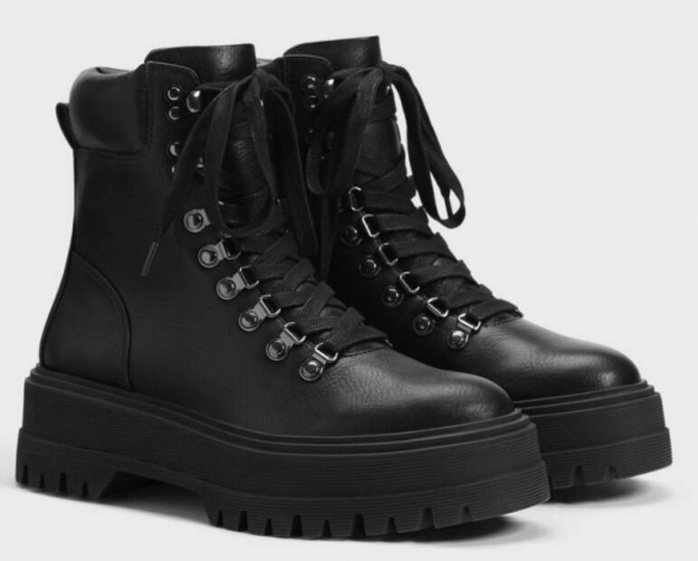 Las botas militares invaden los looks invernales 