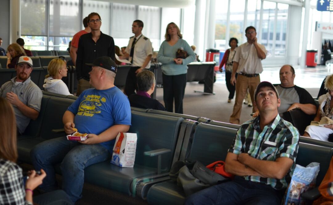 Entre las prohibiciones se incluye "amenazar o asaltar al personal de vuelo", "bloquear o atacar","pelear", entre otros. (Foto: Michael Kappel)