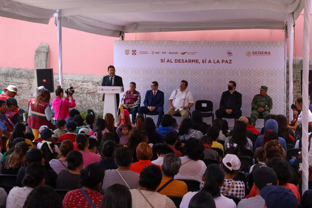 El secretario de Gobierno encabezó la jornada del programa "Sí al desarme, sí a la paz" en la alcaldía Gustavo A. Madero. Foto. Jorge Medellín