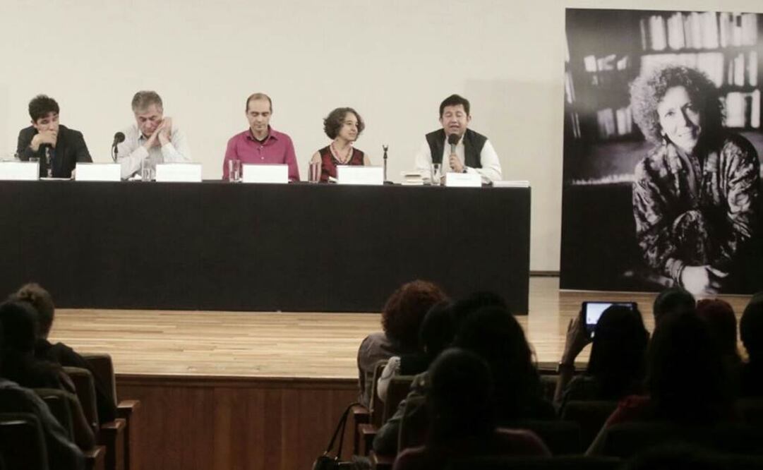 La conversación acerca de Esther Seligson en el auditorio Manuel M. Ponce. FOTO: Alejandra Leyva