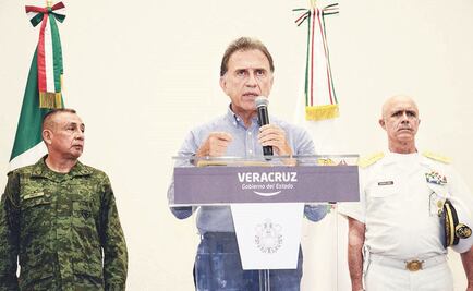 Yunes se lanza contra los críticos de "escritorio" y de "computadora"