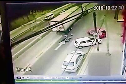 Nadie auxilió a hijo de alpinista al ser arrollado, revela un video