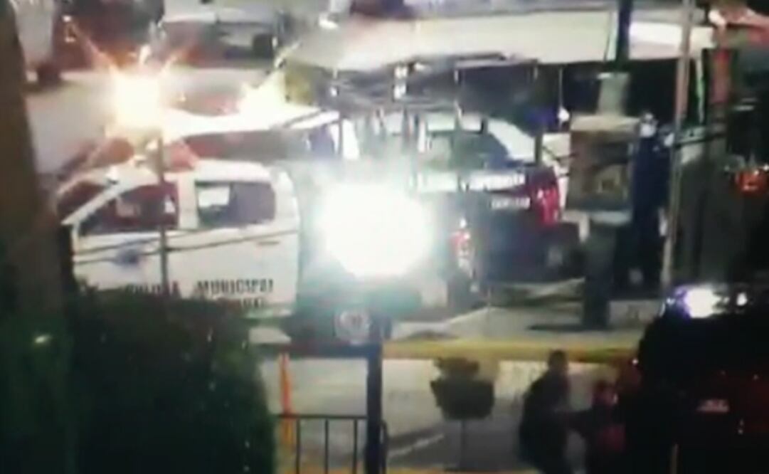 Los elementos fueron captados por cámaras de video vigilancia del C-4 frente a la presidencia municipal  Foto. Tomada del video 