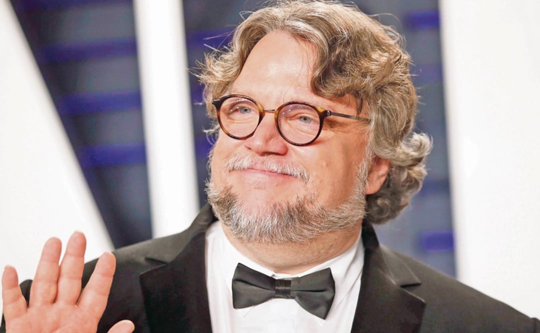 Guillermo del Toro has previous helped Mexican students with plane tickets and scholarships - Photo: Danny Moloshok/REUTERS