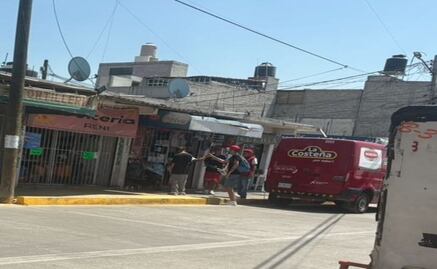 Homicidio de joven y bebé en Tultitlán, habría sido por conflicto vial, aseguran testigos; vecinos colocan altar en lugar de los hechos