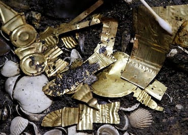 Hallan oro en ofrenda de lobo sacrificado por los aztecas