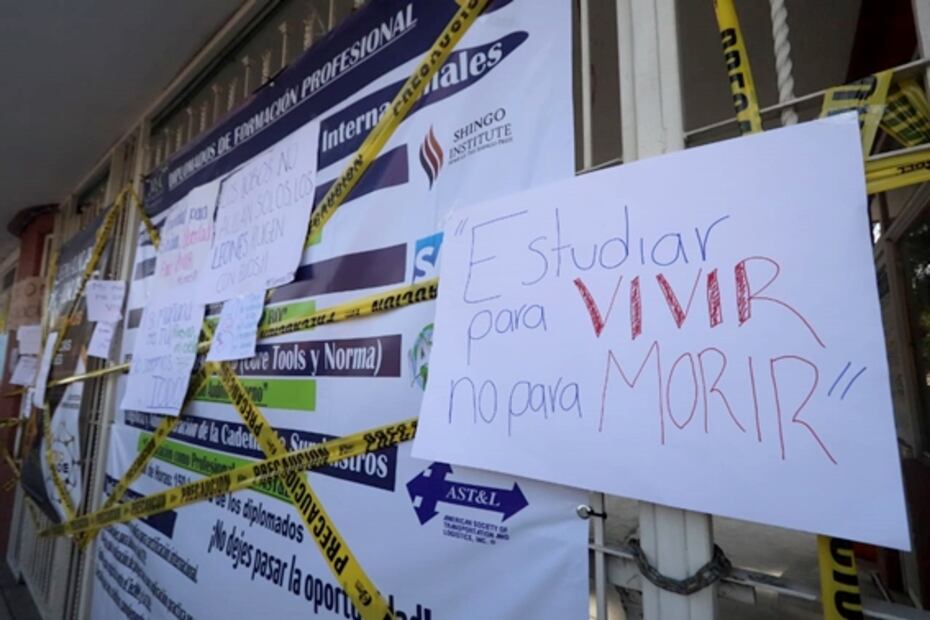 Se suman a protestas Instituto y Universidad Tecnológica de Puebla por asesinato de estudiantes