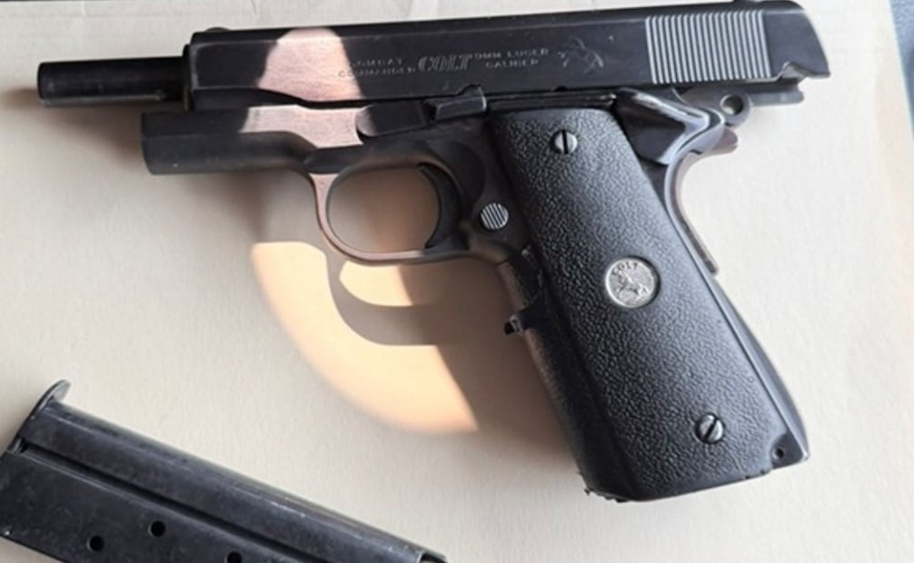 El sujeto, de 29 años, empuñaba una pistola, afirmó la SSC. 
Foto: Especial.