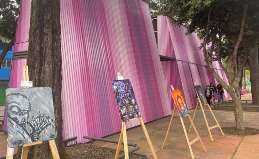 Inauguran Utopía Quetzalcóatl en Iztapalapa con un avión-biblioteca