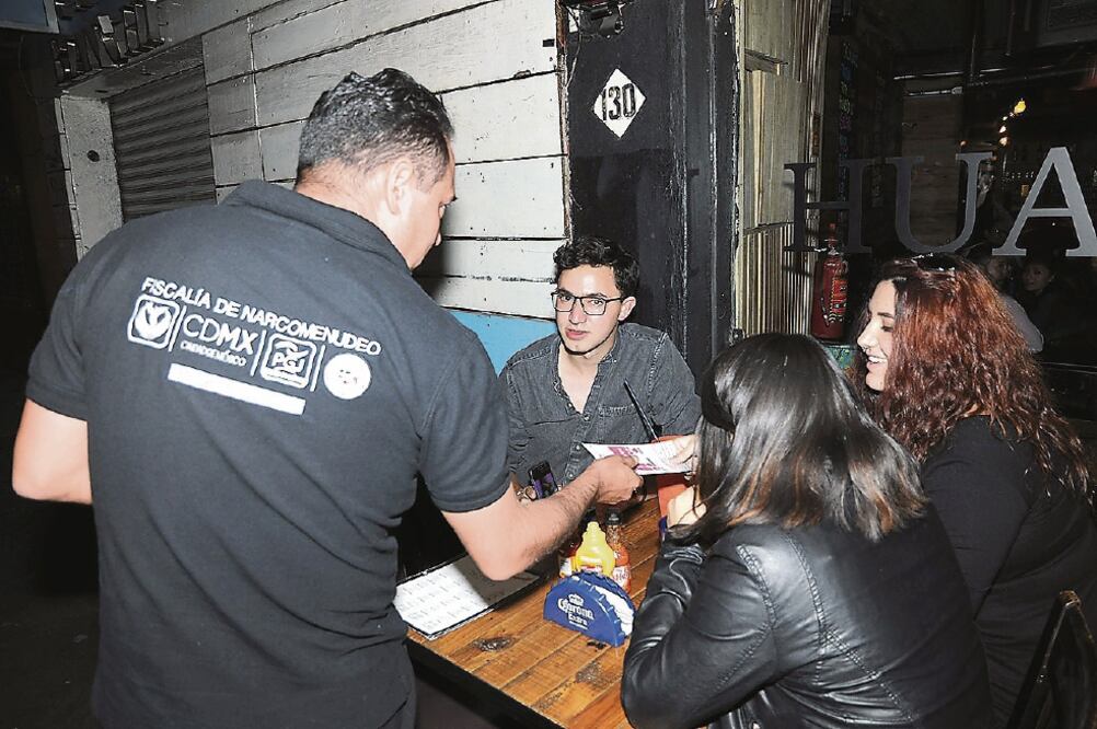 En el operativo encabezado por la Procuraduría General de Justicia local, se inspeccionó que los negocios operaran adecuadamente (PGJCDMX)