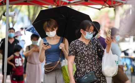 Más de 80 mil turistas están varados en el "Hawái chino" por brote de Covid-19