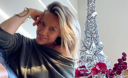 Fey deleita a fans con fotos en bikini 