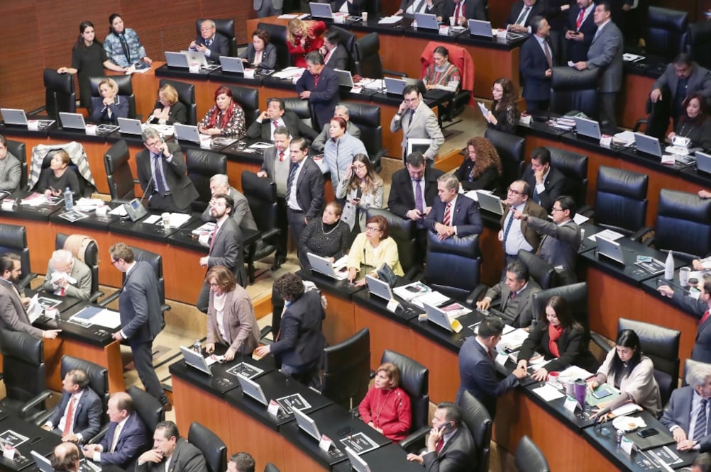Los senadores aceptaron el marco macroeconómico avalado por la Cámara de Diputados, que prevé un crecimiento de 2% y una inflación de 3.4%.  (LUCÍA GODÍNEZ. EL UNIVERSAL)