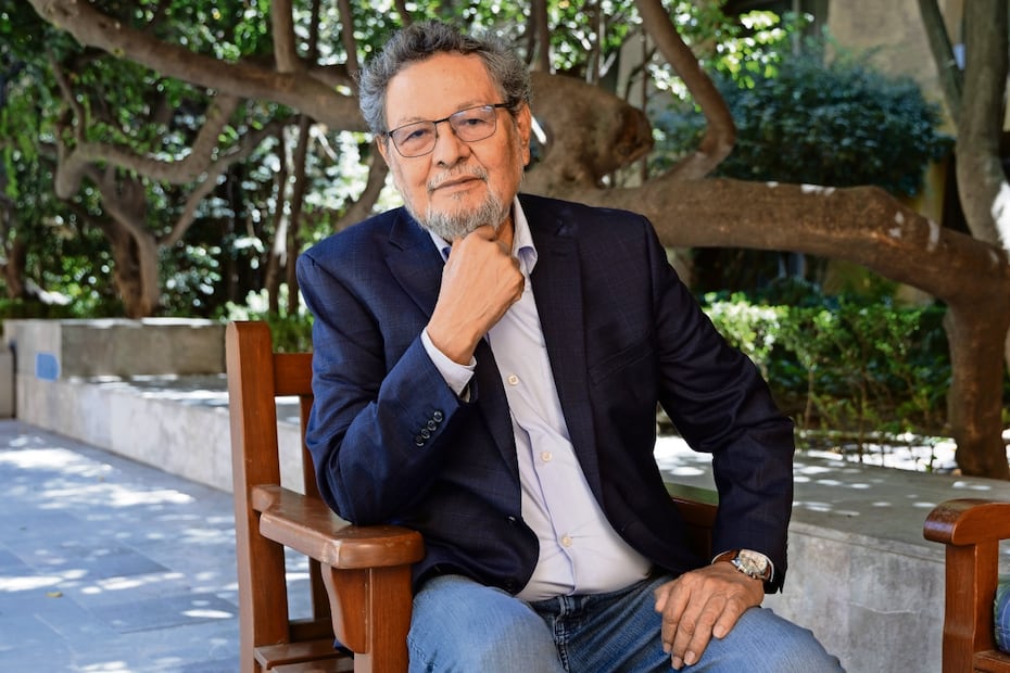 Entrevista con Élmer Mendoza, escritor y columnista de EL UNIVERSAL. Foto: Hugo Salvador / EL UNIVERSAL