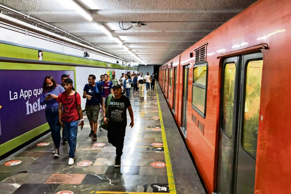 De enero a mayo de 2023, cuando la GN tuvo presencia en los andenes del Metro, 16 convoyes presentaron fallas en cinco trenes averiados. Foto: Diego Simón / EL UNIVERSAL