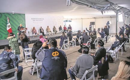 “¡Presente!” pasan lista en mañanera a periodistas asesinados