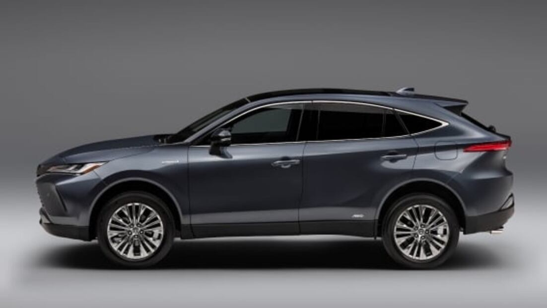 Toyota presenta la nueva Venza 2021