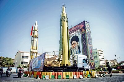 Trump apuesta por “mano dura” con Irán