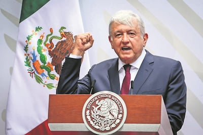 AMLO pide a población mantener la calma tras temblor