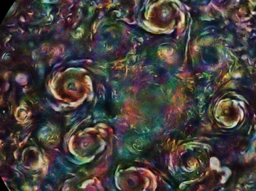 Los espectaculares "ciclones de color" en el polo norte de Júpiter