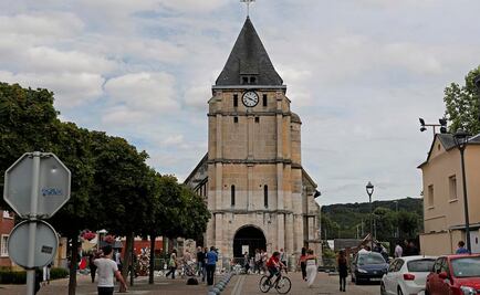 Identifican a segundo asesino de sacerdote francés 