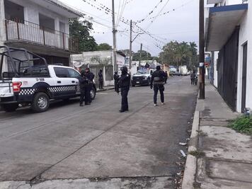 Recuperan 16 camionetas de lujo robadas en Veracruz